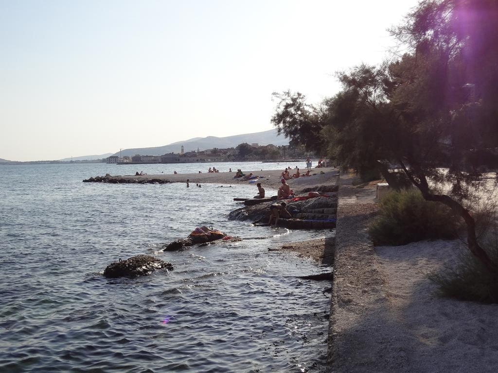 Villa Cezar Kaštel Lukšić エクステリア 写真