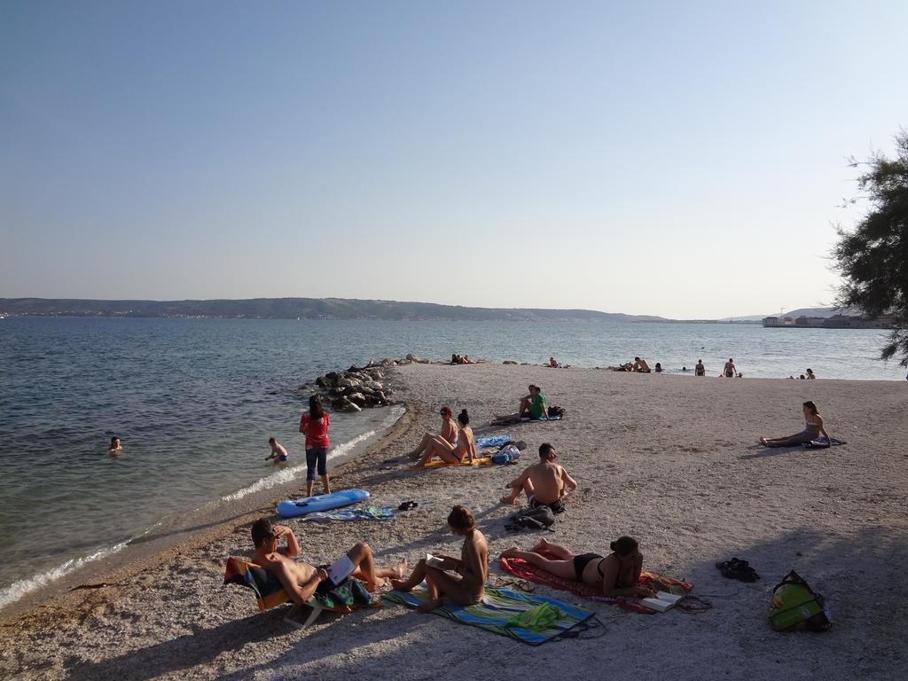 Villa Cezar Kaštel Lukšić エクステリア 写真