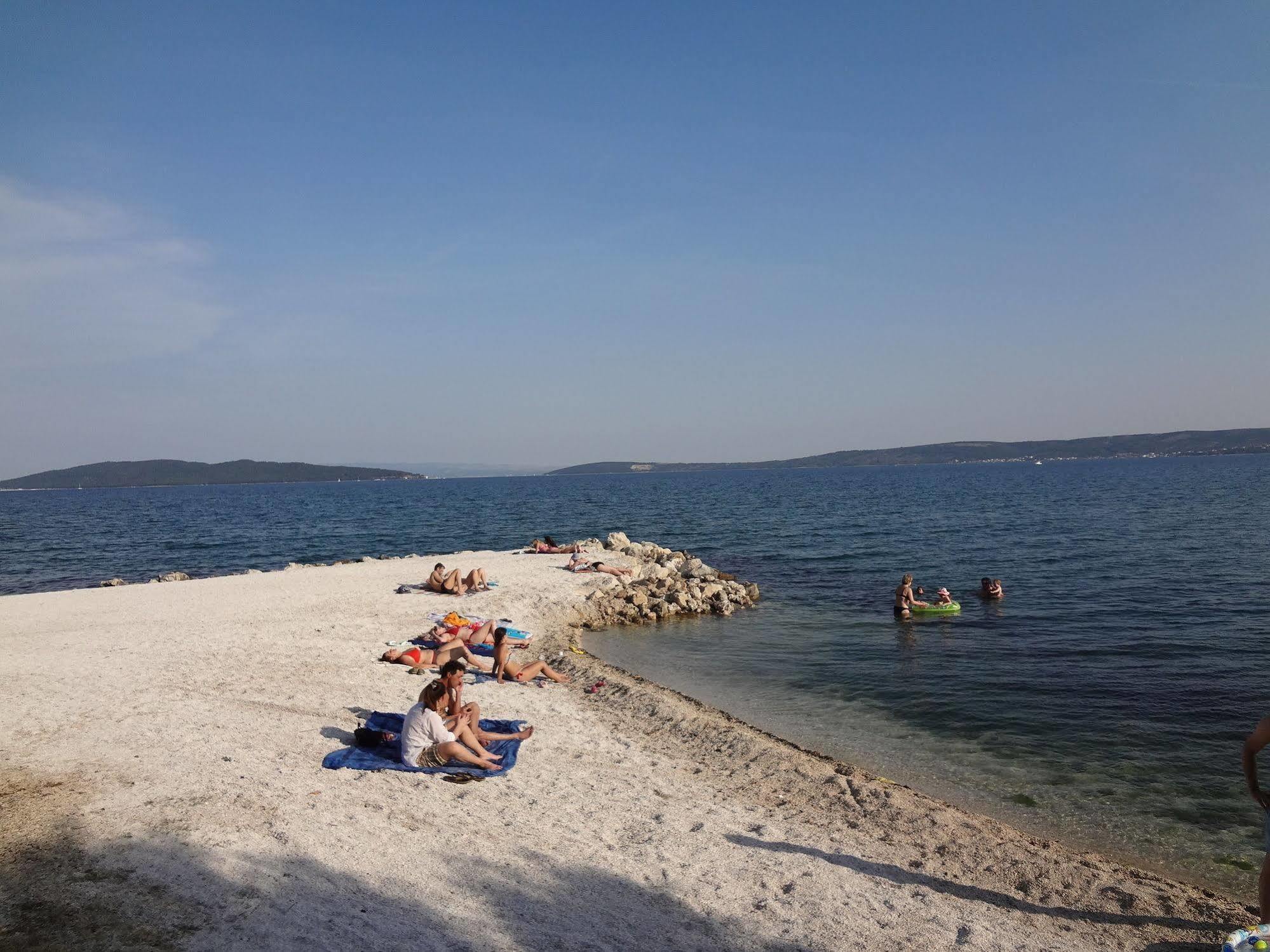 Villa Cezar Kaštel Lukšić エクステリア 写真